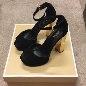 Paloma block heels